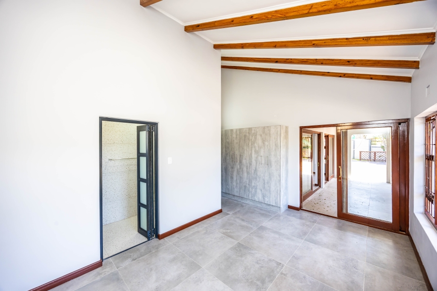 4 Bedroom Property for Sale in Blue Bend Eastern Cape